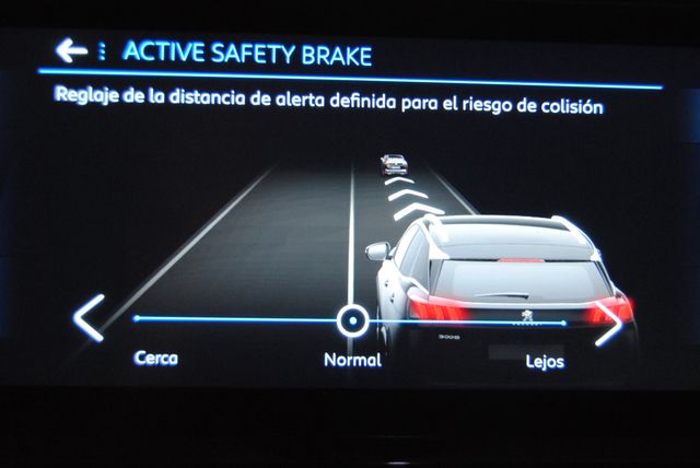 Peugeot 3008 GASOLINA 130 6V ALLURE PACK 2024