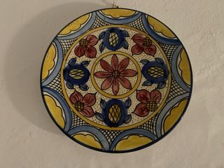 Piatti decorativi in ceramica