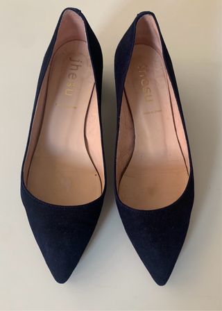 Zapatos Jhesu ante marino tacón sensato