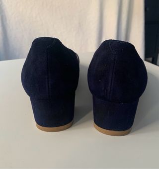 Zapatos Jhesu ante marino tacón sensato