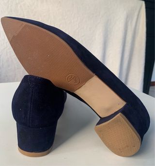Zapatos Jhesu ante marino tacón sensato