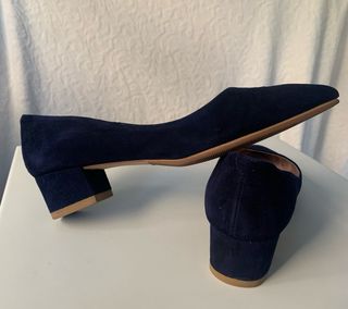 Zapatos Jhesu ante marino tacón sensato