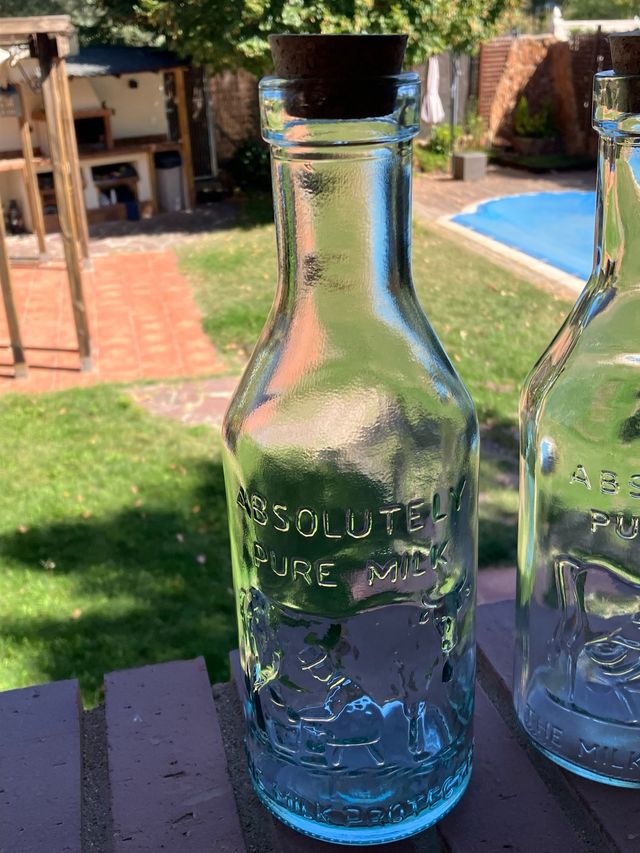 Bottiglie per il latte in vetro con tappo in sughero