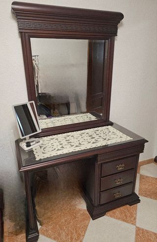 Dormitorio madera caoba oscuro