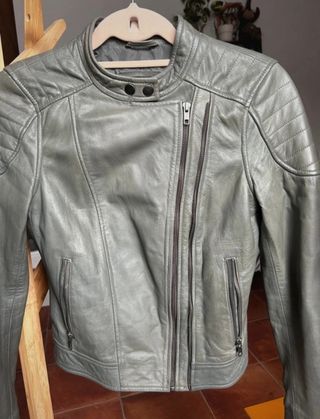 Chaqueta de piel Barneys New York gris T.S