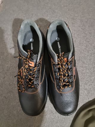 Scarpe antinfortunistiche