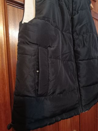 Chaleco reversible cremallera y corchetes