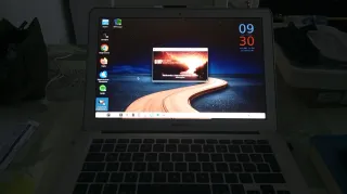 Apple MacBook Air Mediados 2011 (Plata) A1369