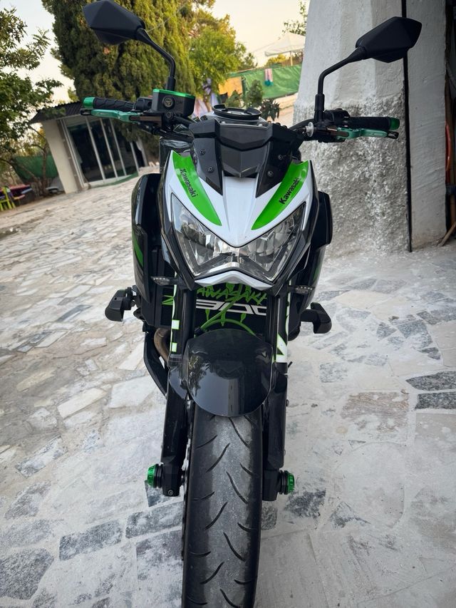 Kawasaki Z800e
