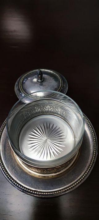 Bombonera cristal y metal plateado