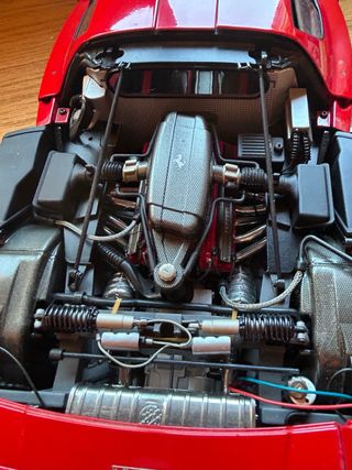 Maqueta Ferrari Enzo 1/10