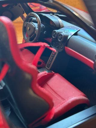 Maqueta Ferrari Enzo 1/10