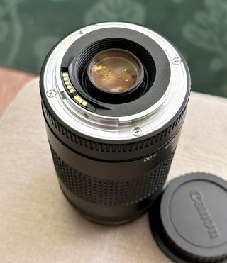 Canon EF 75-300mm III. Perfecto