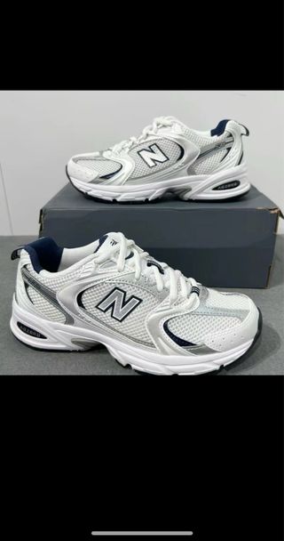 New Balance 530 Plata y Blanco