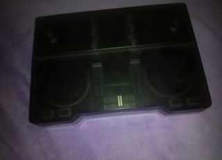 Mesa de mezclas DJ Hercules MP3 E2