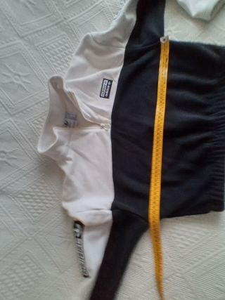 Sudadera Adidas Crop Top Blanco y Negro