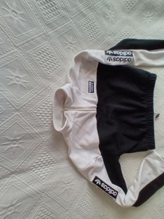 Sudadera Adidas Crop Top Blanco y Negro