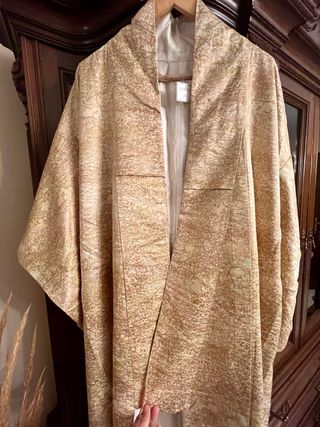 Kimono Beige y Dorado Talla Única