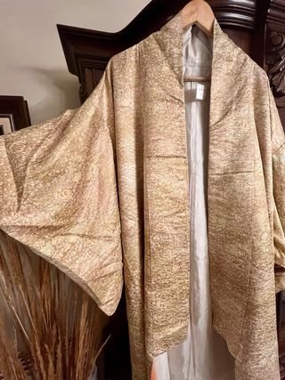 Kimono Beige y Dorado Talla Única
