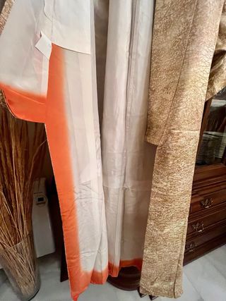 Kimono Beige y Dorado Talla Única
