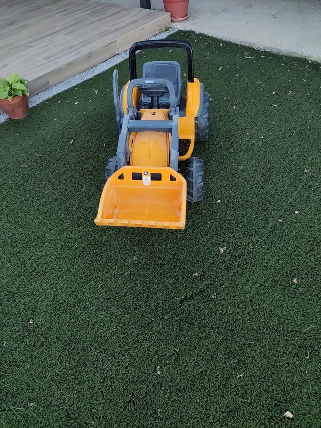 Trattore elettrico per bambini John Deere