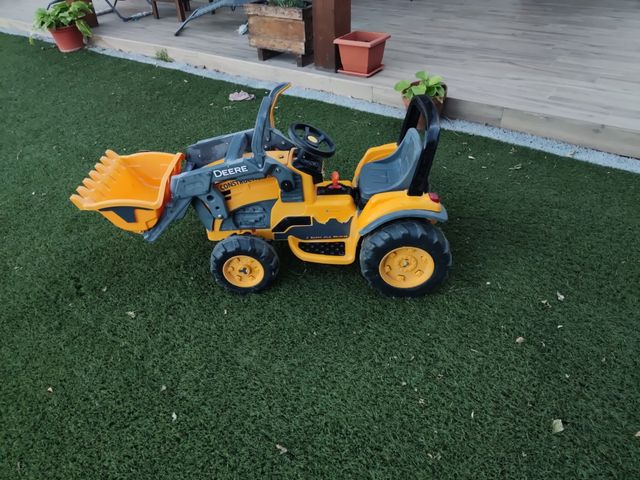 Trattore elettrico per bambini John Deere