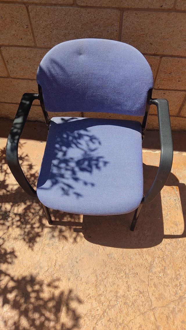 Sillas azules, en perfecto estado