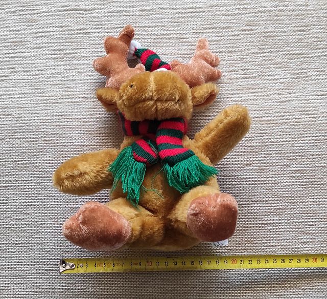 PELUCHE RENO NAVIDEÑO