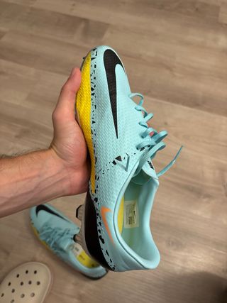 Botas de fútbol Nike Phantom NUEVAS (1 USO) T44,5