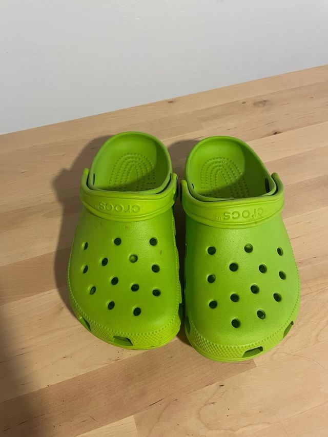 Crocs para niño/a verde lima