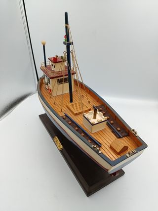 MAQUETA DE BARCO DE MADERA "CHALUTIER"