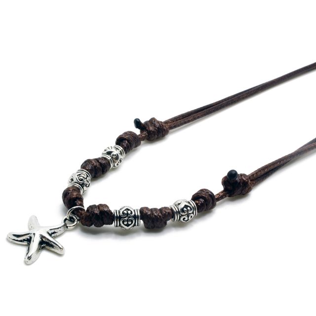 Collar marrón de nudos con estrella de mar