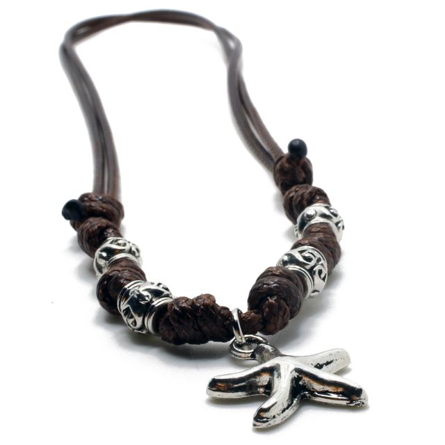 Collar marrón de nudos con estrella de mar