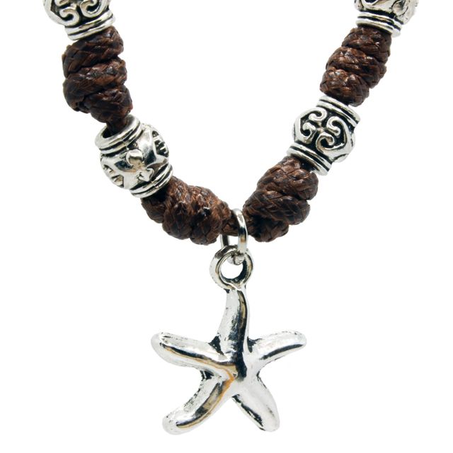 Collar marrón de nudos con estrella de mar