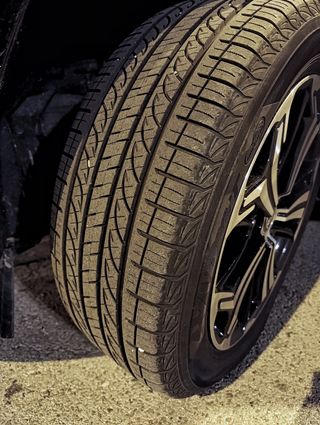 4 Neumáticos Yokohama Avid GT 235/55 R19 101V