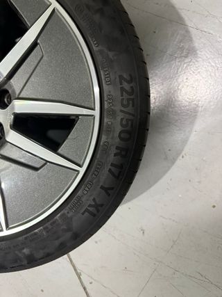 Llantas Audi con neumático Audi A4 A5 B9 225/50R17