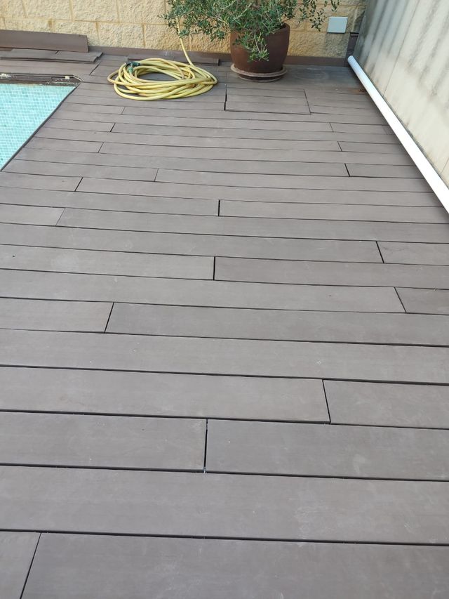 Suelo de composite para jardín.