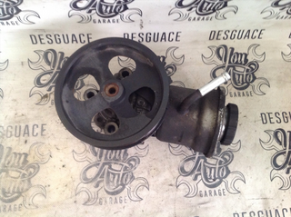 Bomba dirección U5M11788 Toyota Corolla Verso II