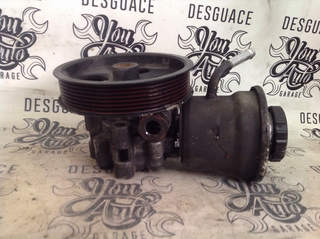 Bomba dirección U5M11788 Toyota Corolla Verso II