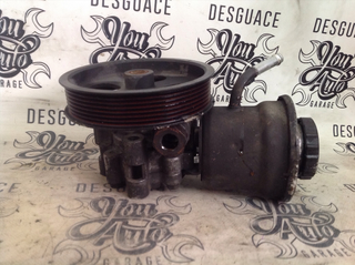 Bomba dirección U5M11788 Toyota Corolla Verso II