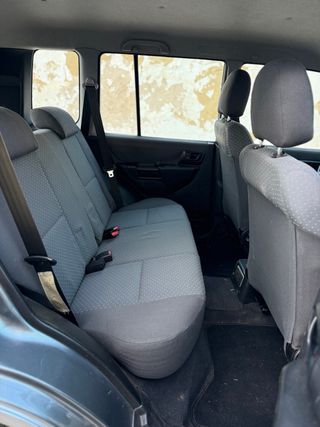 Mitsubishi Montero io 2004
