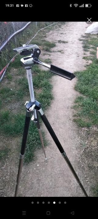 Trípode fotográfico antiguo