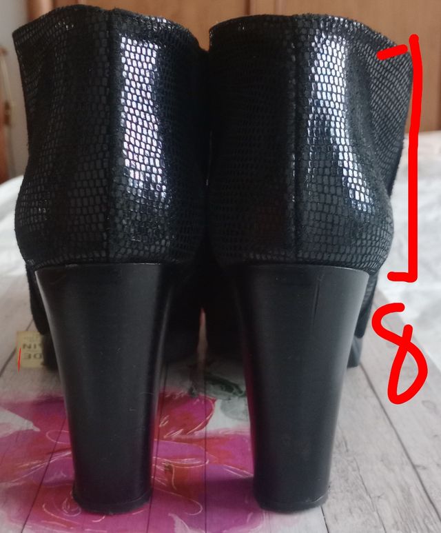 Botas serraje negro caña baja T. 39.5