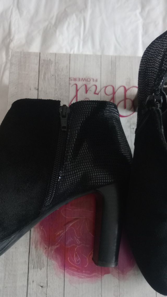 Botas serraje negro caña baja T. 39.5