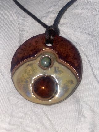 Colgante Yin Yang Piedras Marrón y Plata