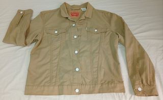 Chaqueta vaquera Levis beige
