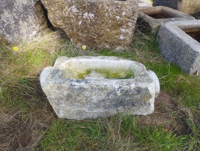 Pila de Granito "El Grito de Munch"