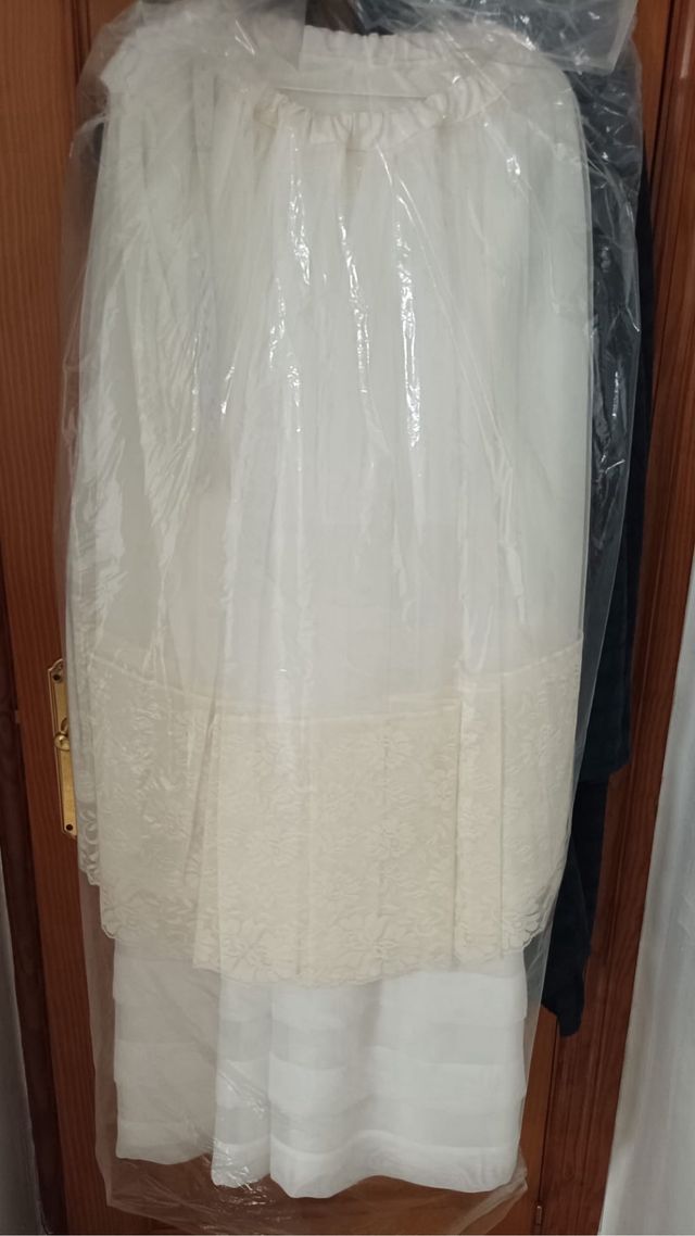 Vestido de Comunión Blanco Nuevo + cancán