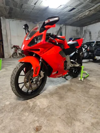 Derbi GPR 50 Roja (acepto cambio)