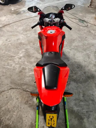 Derbi GPR 50 Roja (acepto cambio)